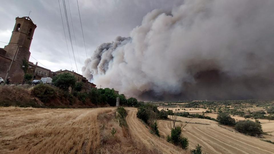 Vista de l'incendi de Torrefeta i Florejacs - 